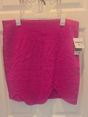 Sammy B Hot Pink Scallop Hem Mini Skirt